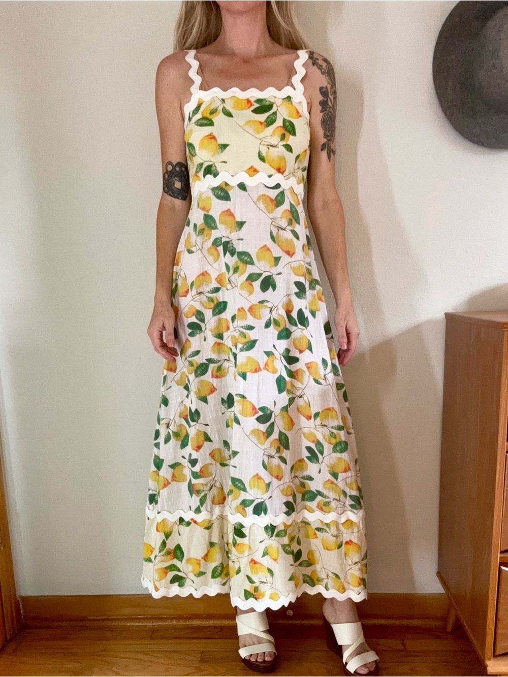 Fruit Print Maxi Dress Women’s Small White Ric Rac Shirred Cottage Summer Lemons